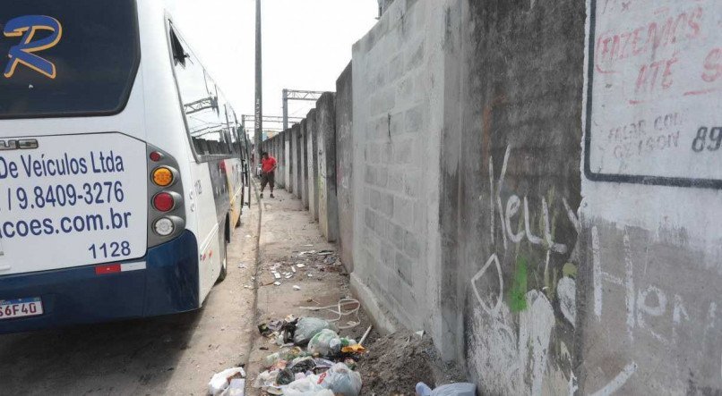 Kemilly Lino, 8 anos, garota que sobreviveu &agrave; queda de muro do Metr&ocirc; do Recife