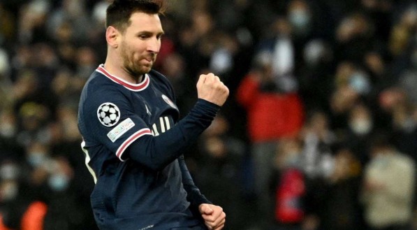 Messi entra em campo pelo PSG nesta sexta