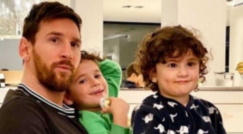 Filho de Messi protagonizou cena de futebol com irm&atilde;o
