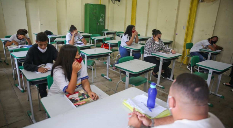 Concurso para professor em Pernambuco teve 2.907 vagas em 13 disciplinas