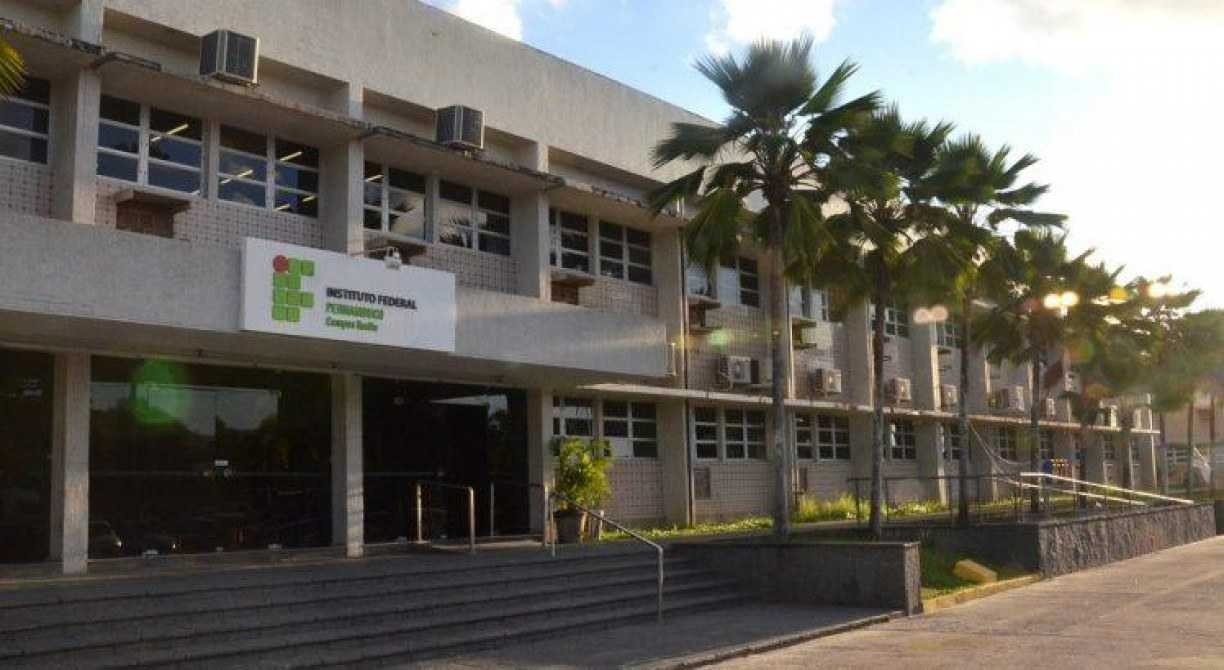 IFPE divulga resultado preliminar do Processo de Ingresso 2022.1 para vagas nos cursos t&eacute;cnicos presenciais