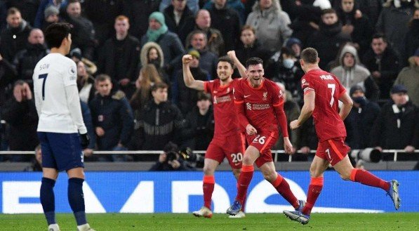 Liverpool empata com Tottenham e deixa City abrir 3 pontos na liderança do Inglês