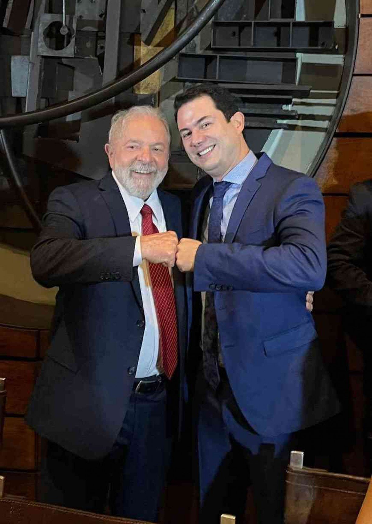 Clodoaldo Magalhães fez foto ao lado de Lula e o tucano Alckmin DIVULGAÇÃO