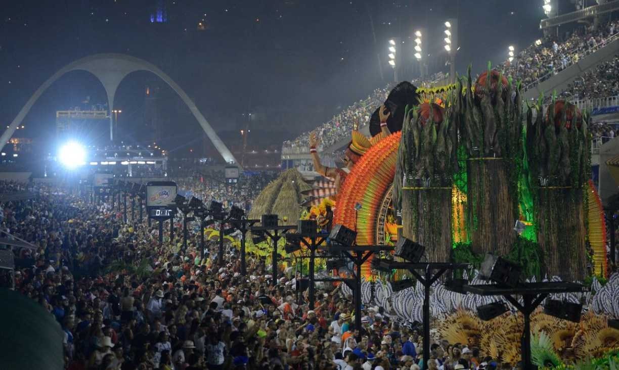 Desfiles de Carnaval de São Paulo e Rio de Janeiro em 2022 são adiados; veja quando será