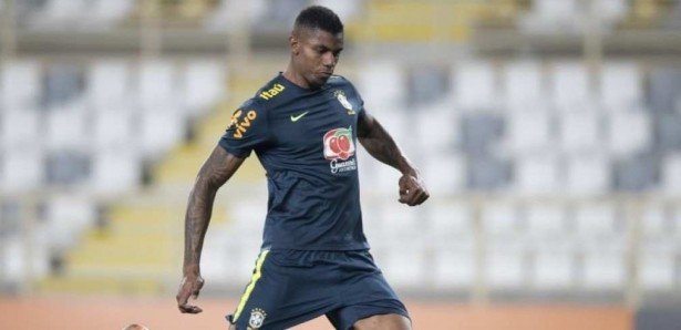 Juiz-forano Wesley Moraes fecha com Aston Villa, e Sport monitora