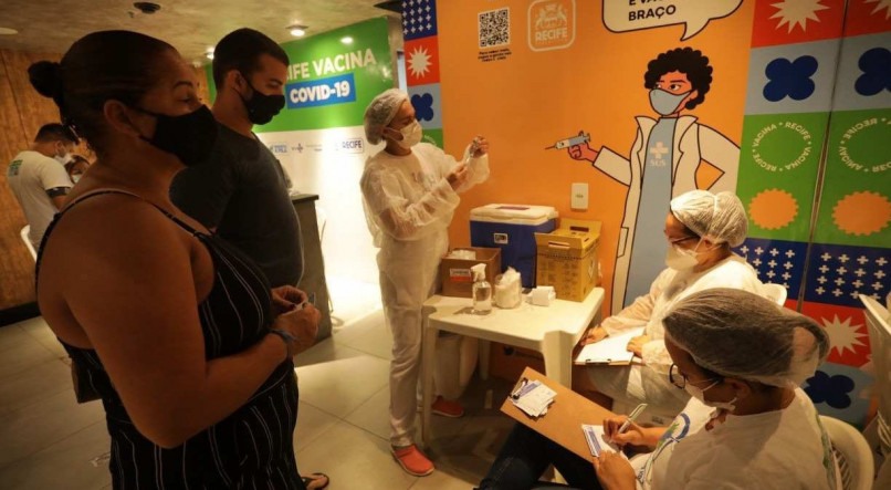 Campanha de Vacinação Contra Influenza (Gripe) no Shopping Riomar.

