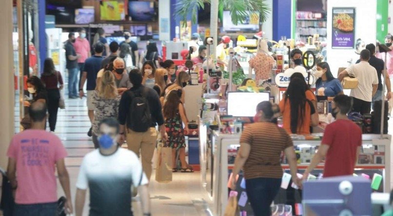 Consumidores de todo o Brasil j&aacute; est&atilde;o em busca de informa&ccedil;&otilde;es sobre a Black Friday 2023, um dos per&iacute;odos de maior aquecimento comercial do ano; veja a data do evento