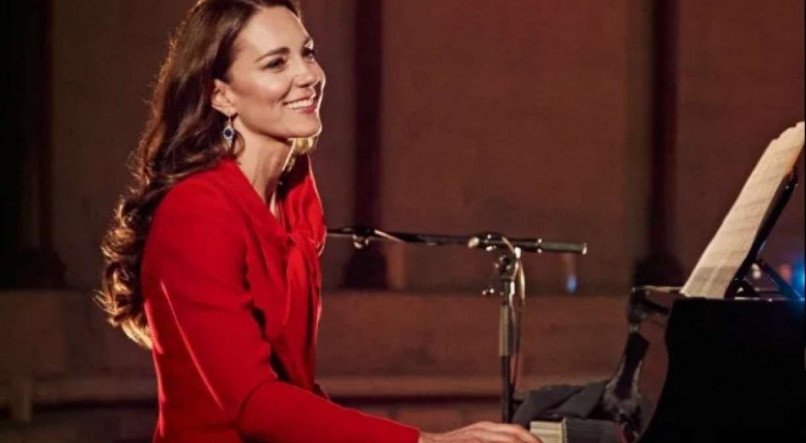 Kate Middleton toca piano em especial de Natal