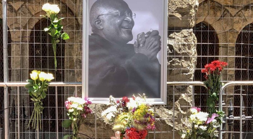 Desmond Tutu morreu neste domingo (26), aos 90 anos