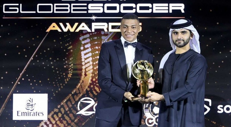 Mbappé foi premiado pela Globe Soccer como melhor jogador do mundo