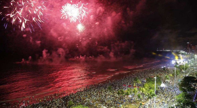 R&eacute;veillon na praia de Boa Viagem