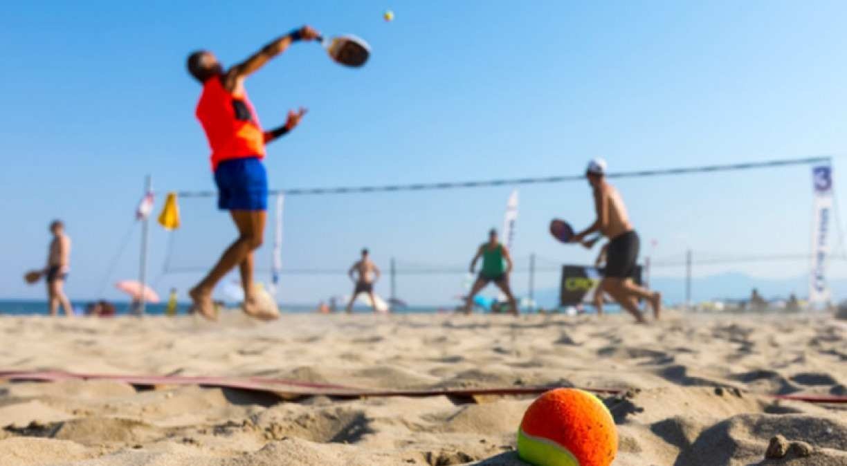 Beach tennis: confira os itens essenciais para quem pratica o esporte