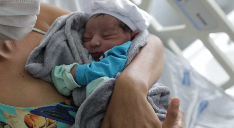 Menino Cristiano, o primeiro beb&ecirc; nascido no Recife em 2022