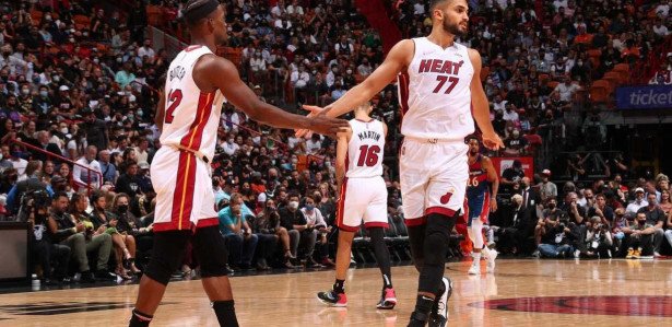 Kings x Heat: Saiba onde assistir ao vivo o confronto pela NBA deste domingo