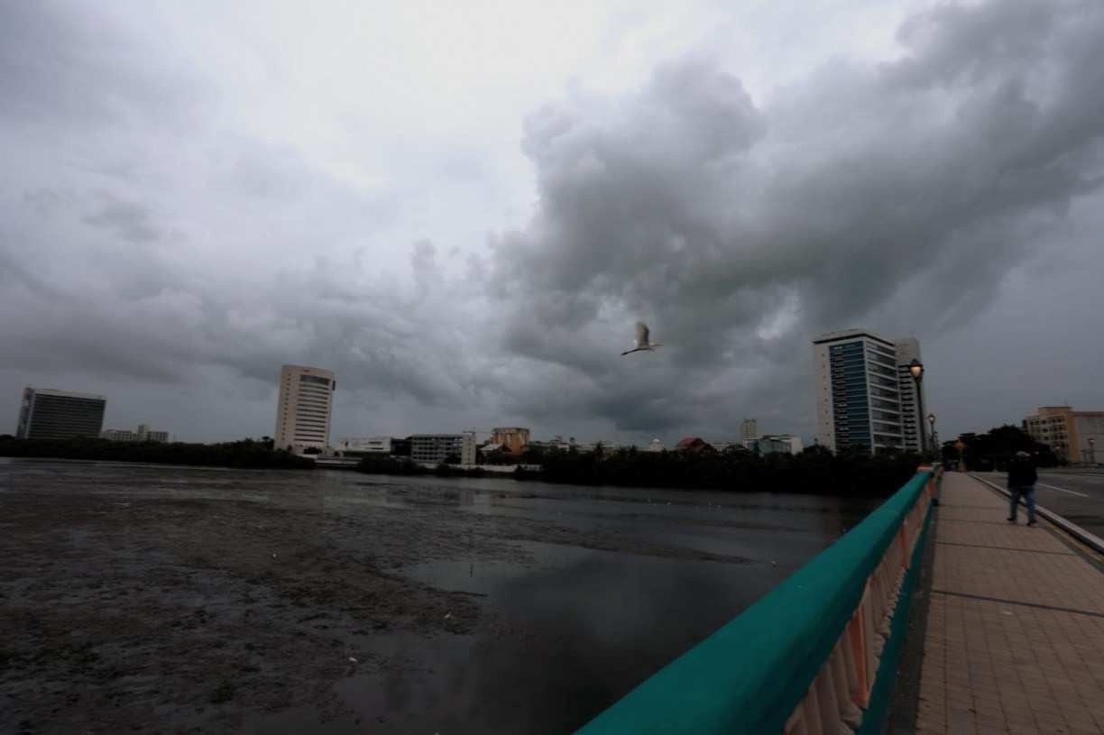 Grande Recife amanhece sob fortes chuvas nesta quarta-feira (2); confira nova previsão da Apac