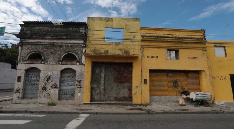 Im&oacute;veis abandonados na Rua Imperial, no bairro de S&atilde;o Jos&eacute;, Centro do Recife