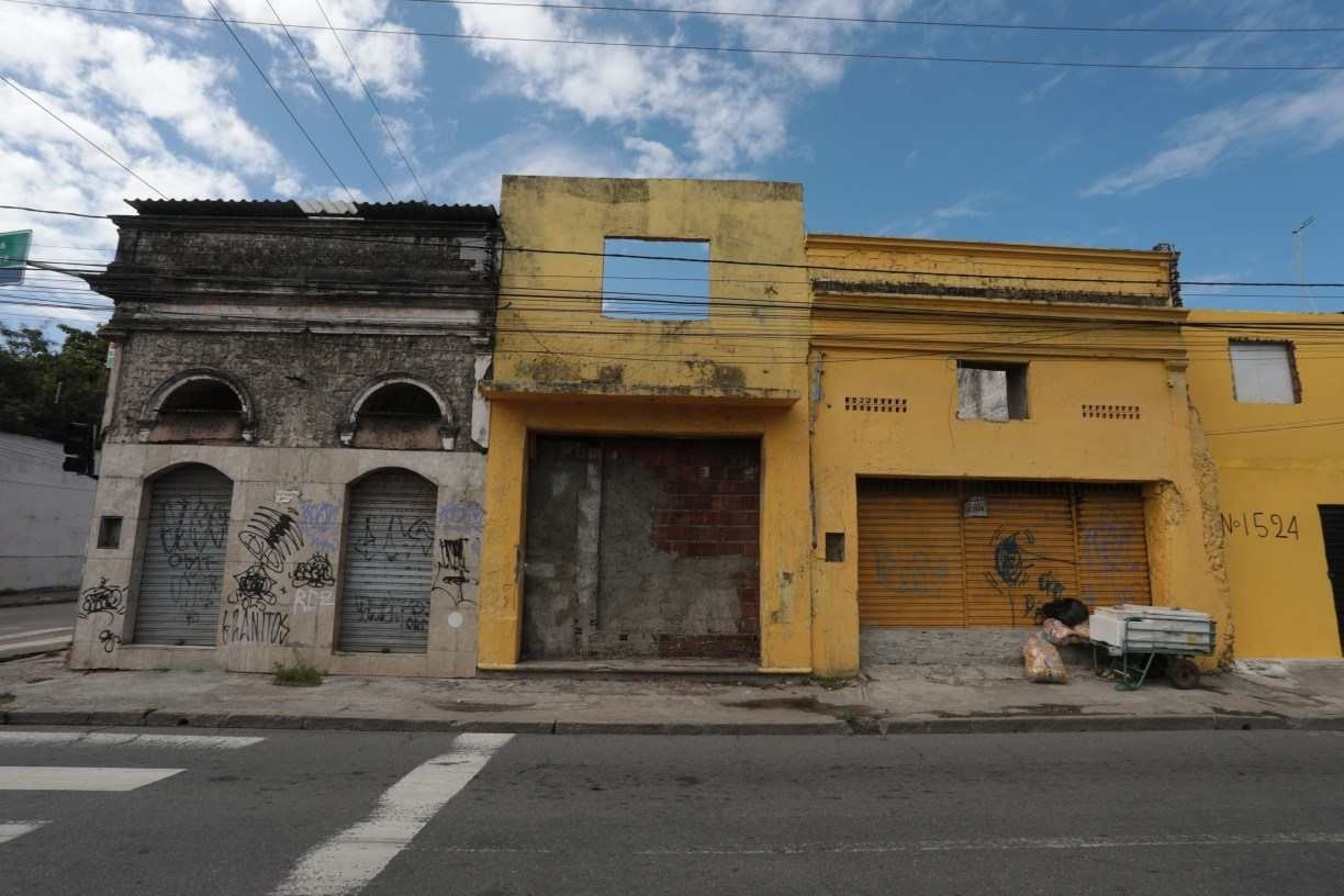 João Campos confirma lei para "venda forçada" de imóveis sem uso no Centro do Recife