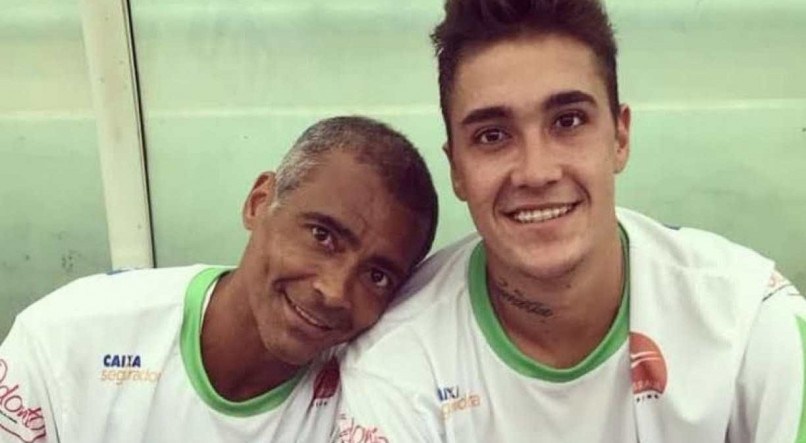 Romário e Romarinho aparecem, sempre que possível, juntos em fotos nas redes sociais