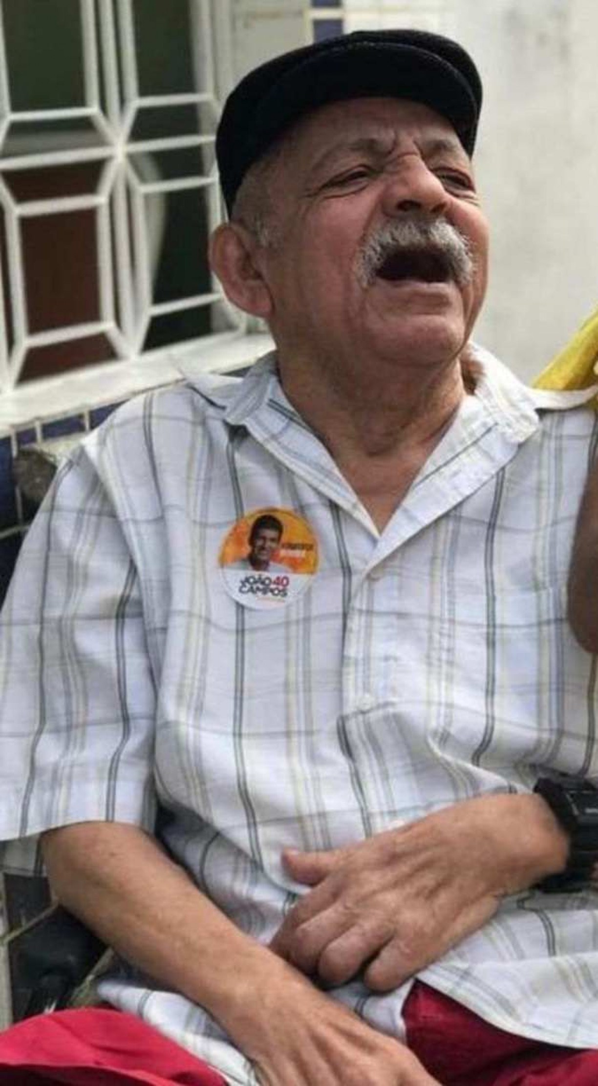 Após 13 dias esperando por leito em UTI, idoso morre em UPA do Recife. 'Usava a mesma roupa desde que chegou', critica deputado