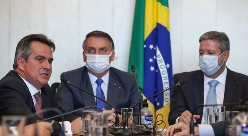 Artur Lira e Ciro Nogueira asseguram apoio ao presidente 