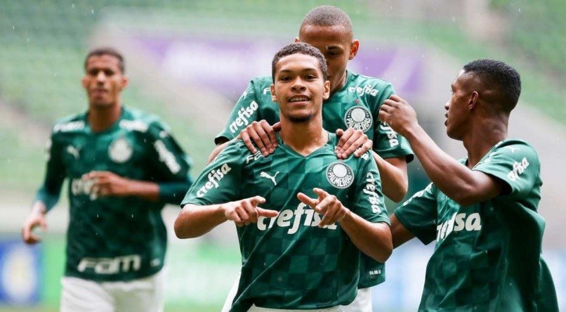 Palmeiras agora tem 'copinha' e 'dois mundiais' 