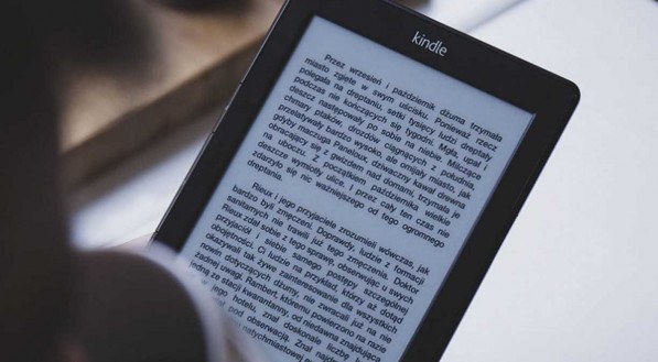 O Kindle est&aacute; com desconto na Amazon durante a Semana do Consumidor