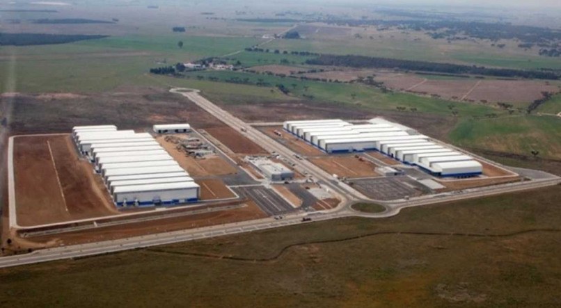 As duas unidades possuem ficam no parque industrial de Évora em Portugal