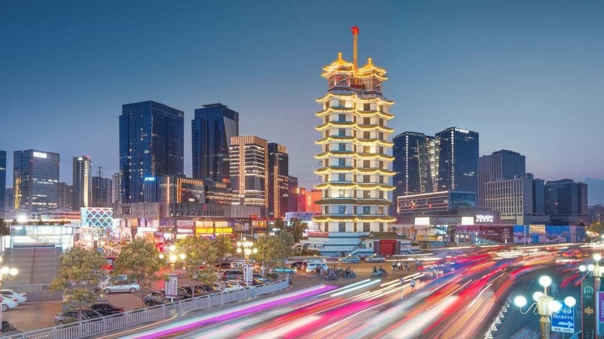 O governo chinês reduziu o alcance das regras para que sejam aplicadas apenas aos programas que estão disponíveis para a população em geral