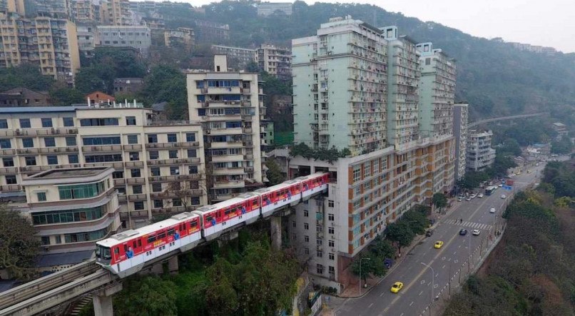 A cidade de Chongqing virou ponto turístico por causa da estação
