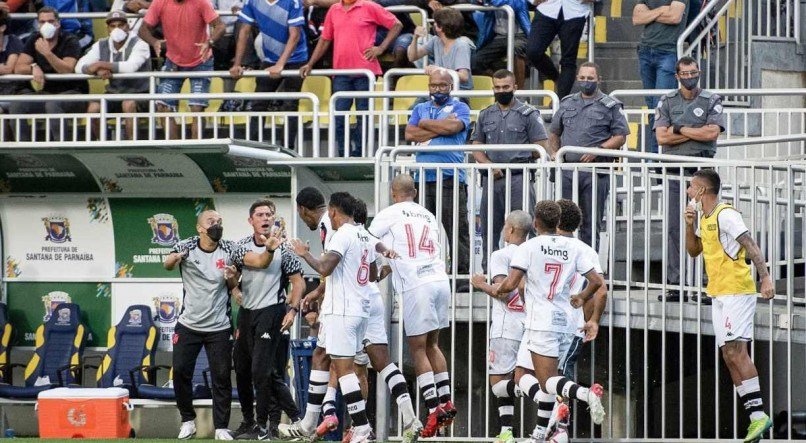 Vasco x Joinville na Copinha 2022: onde assistir ao vivo, escalação,  horário e as últimas notícias