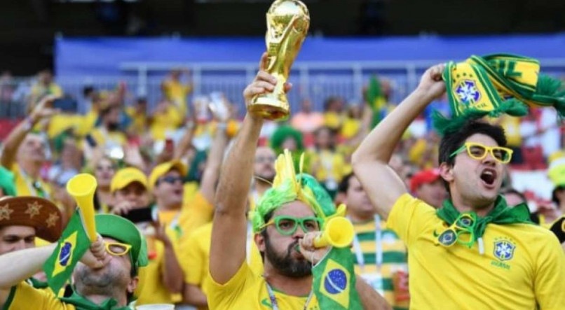 Torcida brasileira fez a festa na Copa da R&uacute;ssia e promete repetir o feito no Catar