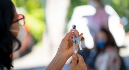 Brasil está vacinando crianças de 5 a 11 anos