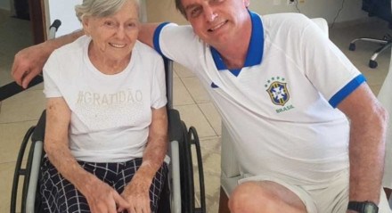 Bolsonaro e a mãe, Olinda