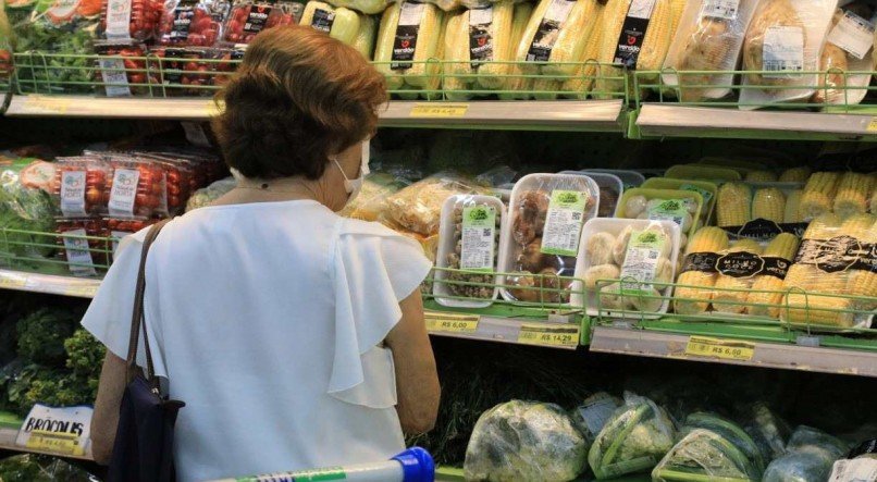 Preços nas prateleiras dos supermercados podem ser afetados devido as fortes chuvas.
