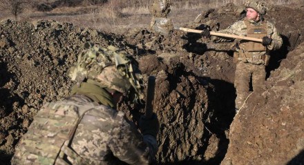 Militares russos na fronteira ucraniana