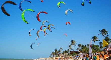 A Praia do Cumbuco é considerada a Meca dos kitesurfistas no Brasil