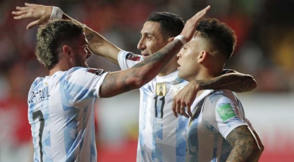 A Argentina entra em campo nesta sexta (25)