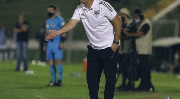 O S&atilde;o Paulo, do t&eacute;cnico Rog&eacute;rio Ceni, encara com seriedade o Everton, pois busca o t&iacute;tulo da Copa Sul-Americana