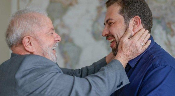 Lula se reúne com Boulos em São Paulo e discute aliança entre PT e PSOL