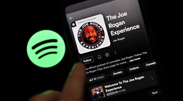 CONTEÚDO The Joe Rogan Experience é o podcast mais ouvido nos EUA; episódios chegam a ser baixados mais de 200 milhões de vezes por mês