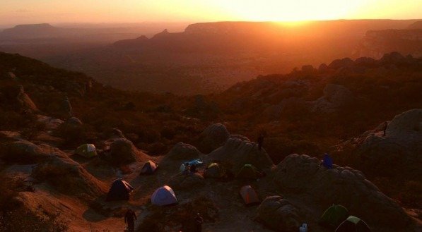 O amanhecer no Vale do Catimbau &eacute; uma das experi&ecirc;ncias mais fant&aacute;sticas do sert&atilde;o pernambucano.