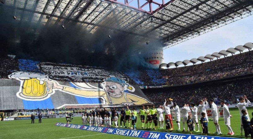 O estádio de San Siro será o palco do clássico italiano neste sábado