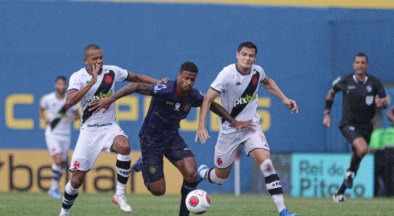 O Vasco obteve a terceira vitória pelo Carioca