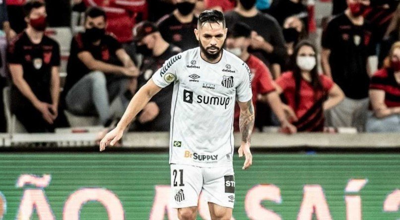 Pará jogou pelo Santos e pelo Flamengo nos últimos anos.