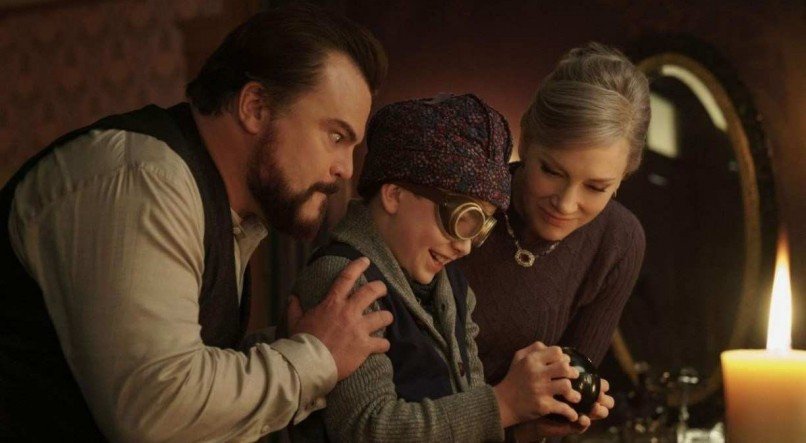 O Mistério do Relógio na Parede  Jack Black e Cate Blanchett apresentam um  mundo mágico em novo trailer