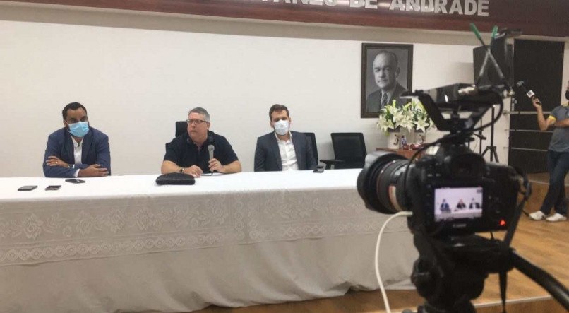 O presidente Joaquim Bezerra admitiu que não pretende terminar o mandato no Santa Cruz