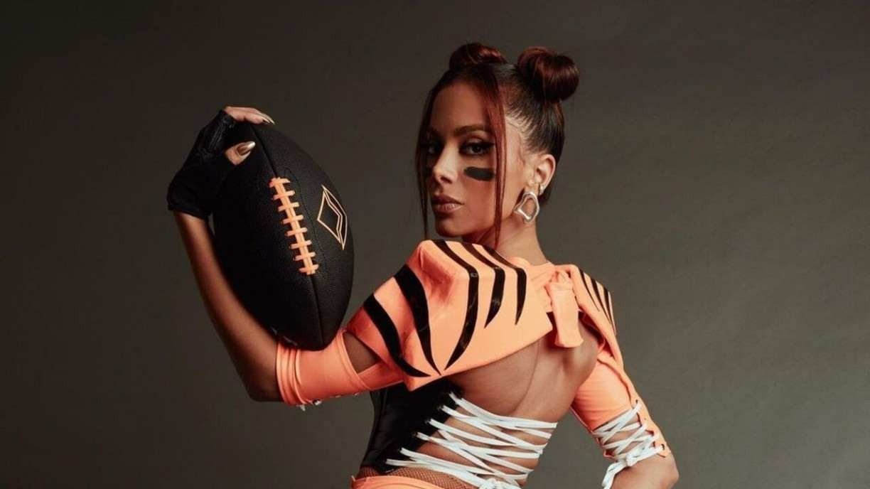 Anitta diz que 'pré-jogo' com affair dos Bengals ajudará no Super Bowl