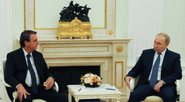 Presidente brasileiro, Jair Bolsonaro, e presidente russo, Vladimir Putin
