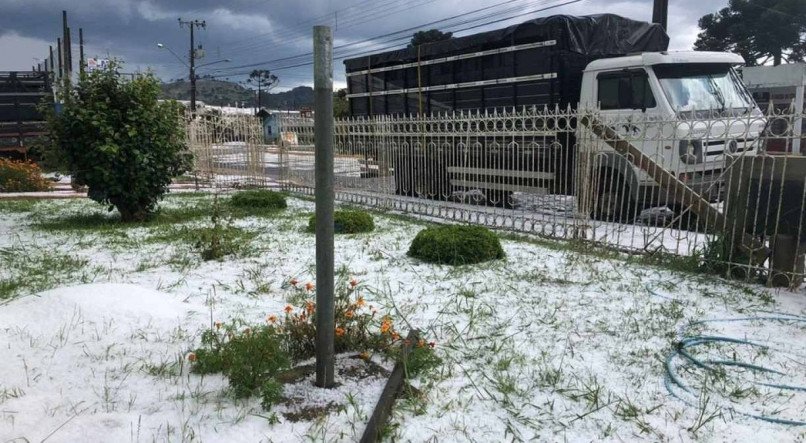 Turista registrou como ficou a cidade de Urupema após a chuva de granizo