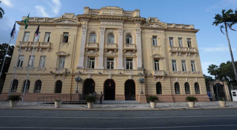 Exoneração do secretário executivo foi decidida no Palácio do Campo das Princesas, sede do governo estadual